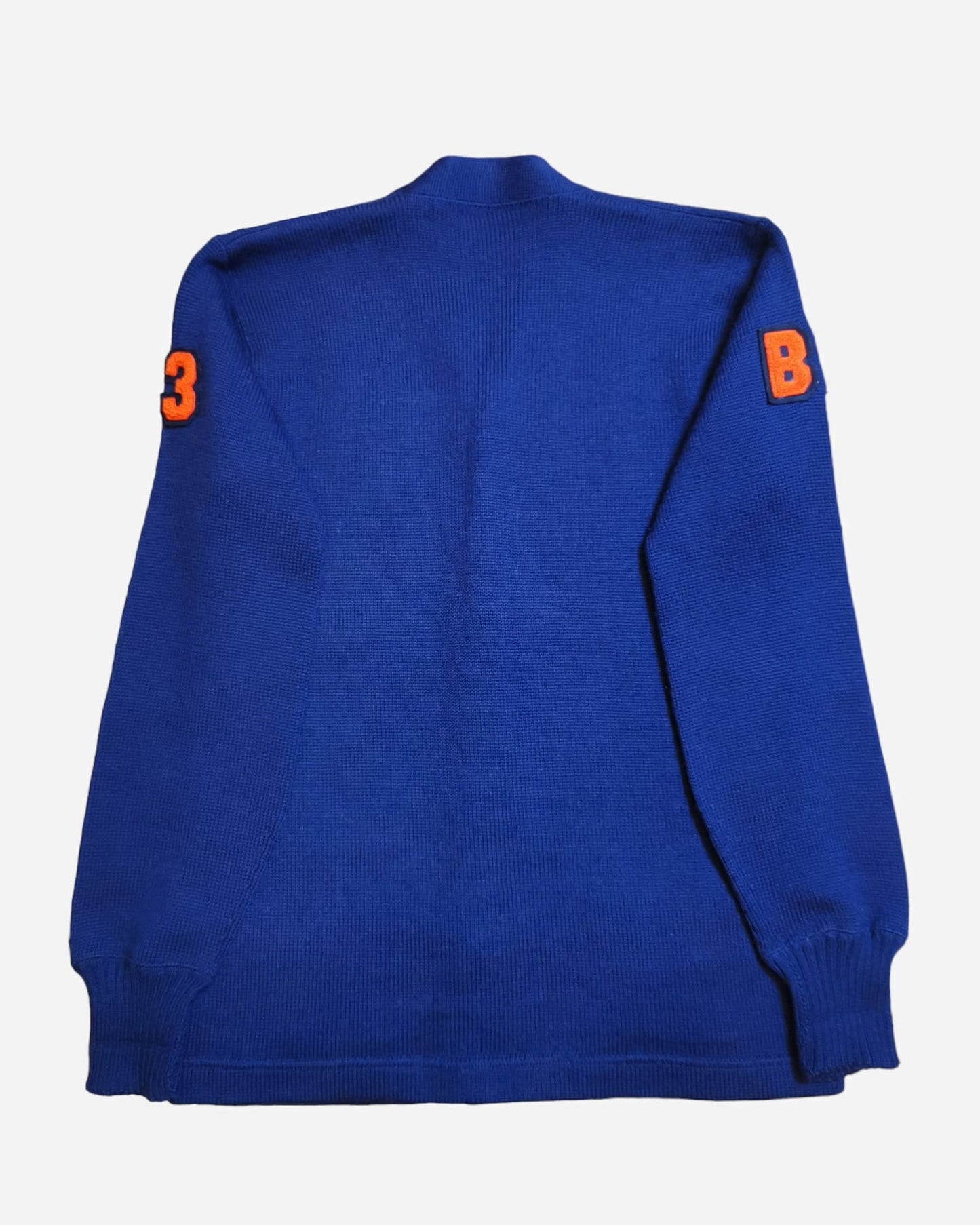 Chandail d'époque, Gilet de collection, Style rétro en tricot, Boutique Pickers Vintage Officiel, Mode Vintage Homme, Femme et Enfant.