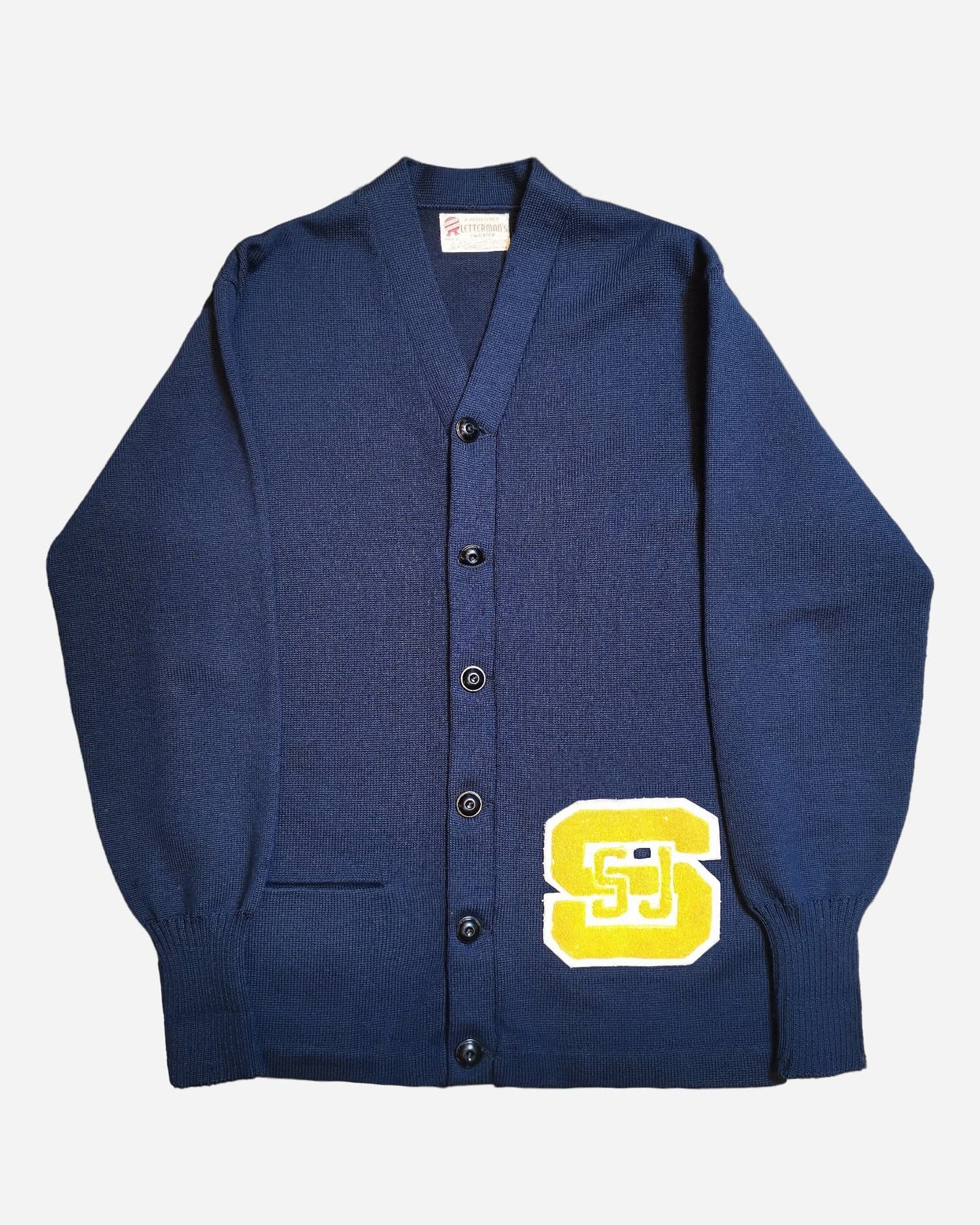 Cardigan vintage, Tricot rétro, Gilet rétro, Pull ancien, Boutique Pickers Vintage Officiel, Mode Vintage Homme, Femme et Enfant.