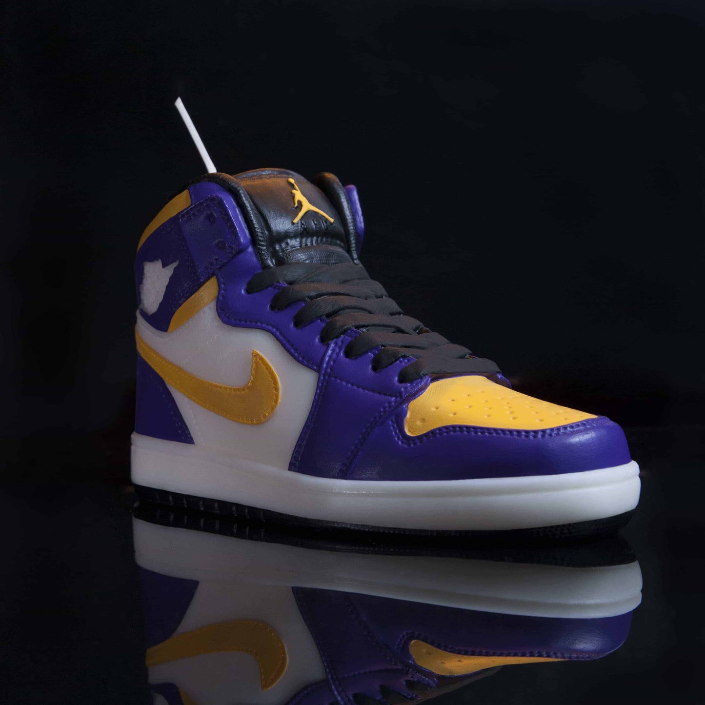 Bougie Originale, Passion Sneakers, Bougie Tendance, Bougie Jordan 1 Lost And Found Chicago, Sneakers Addict, Boutique Pickers Vintage Officielle, kobi bryant, Lakers Los angels