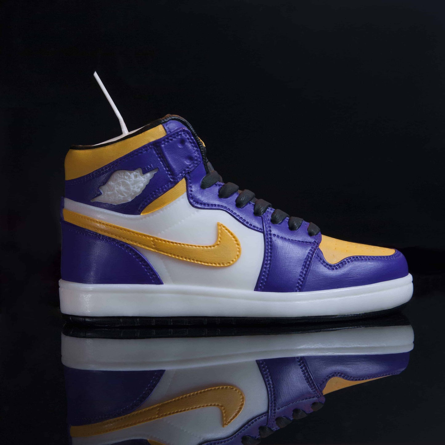 Bougie Sneakers, Bougie en forme de Basket, Bougie Jordan One, Bougie de Collection, Lakers Los angels, Boutique Pickers Vintage Officielle