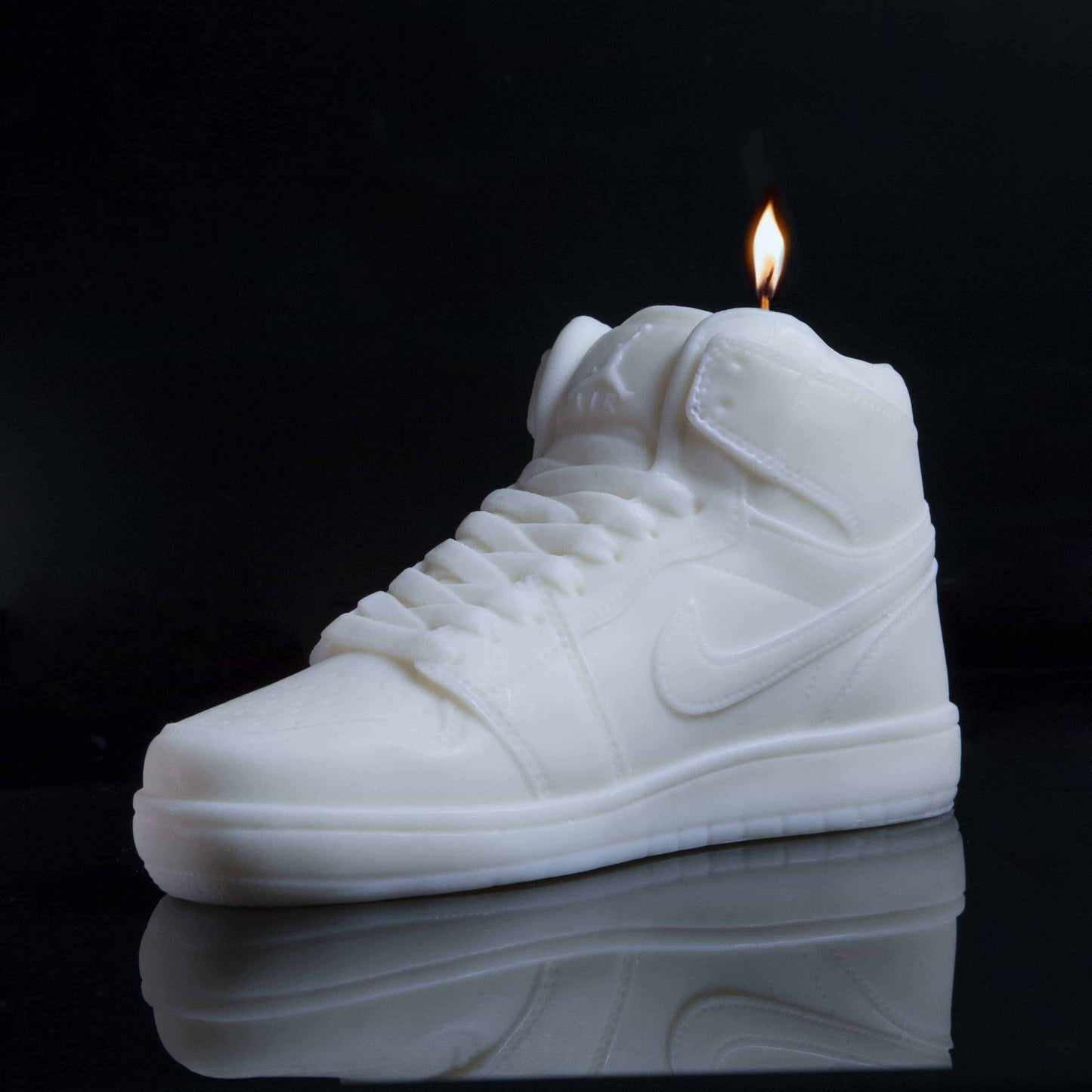 Bougie de Collection, Culture Sneakers, Boutique Pickers Vintage Officielle Bougie Tendance,  Bougie Jordan 1 Lost And Found,  Sneakers Addict,  